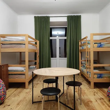 Bandera Hostel Konut Lviv